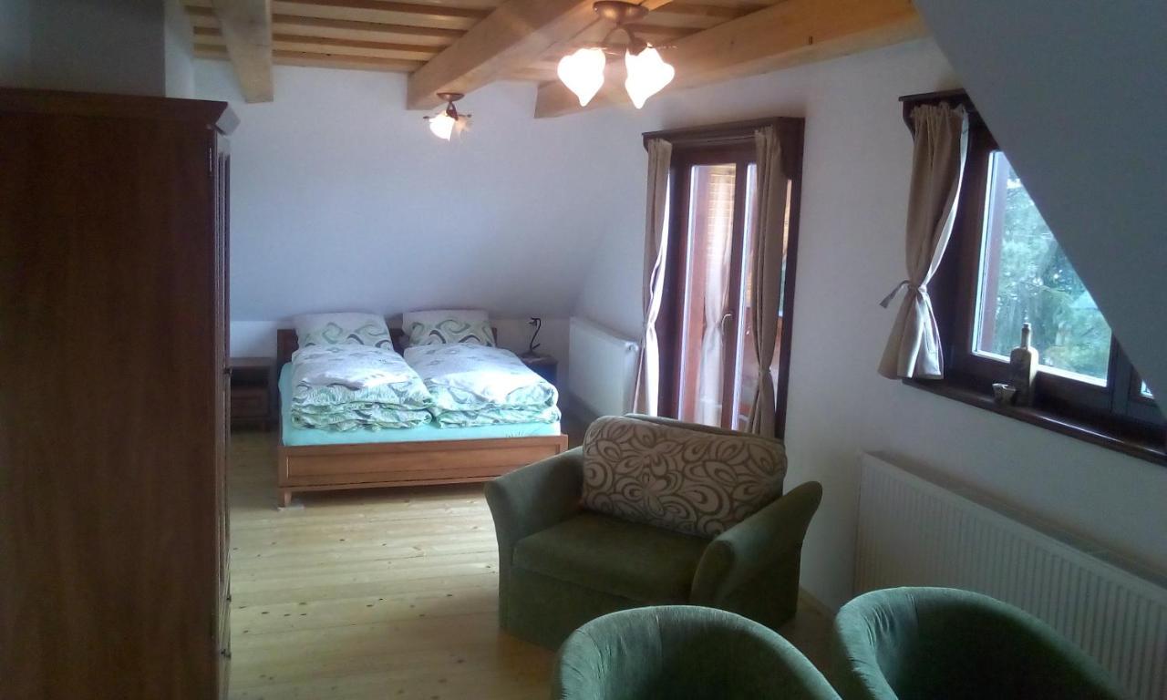 Rekreačná chata pod Jedľovinou Varin Habitación foto